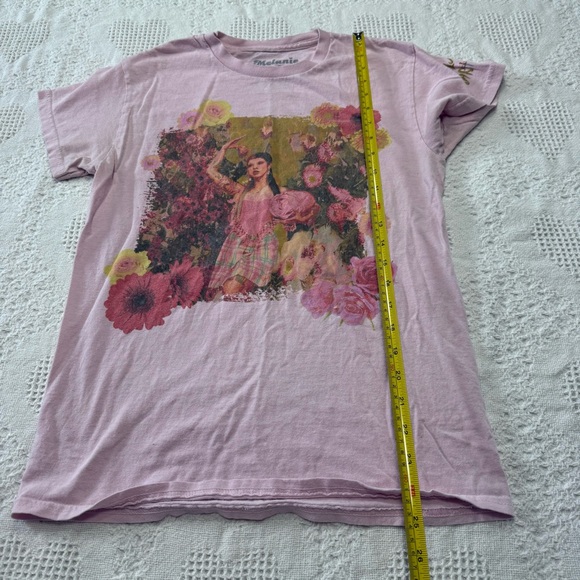 Melanie Martinez Graphic Tee (M) - Picture 8 of 8